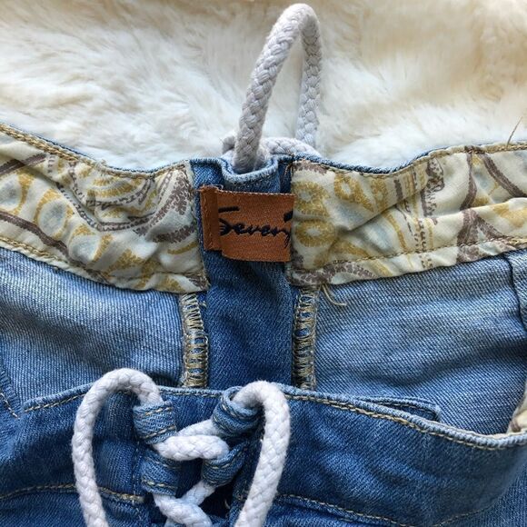 Seven7 Lace Up Shortie Denim Shorts - Women’s 30 - Picture 4 of 5